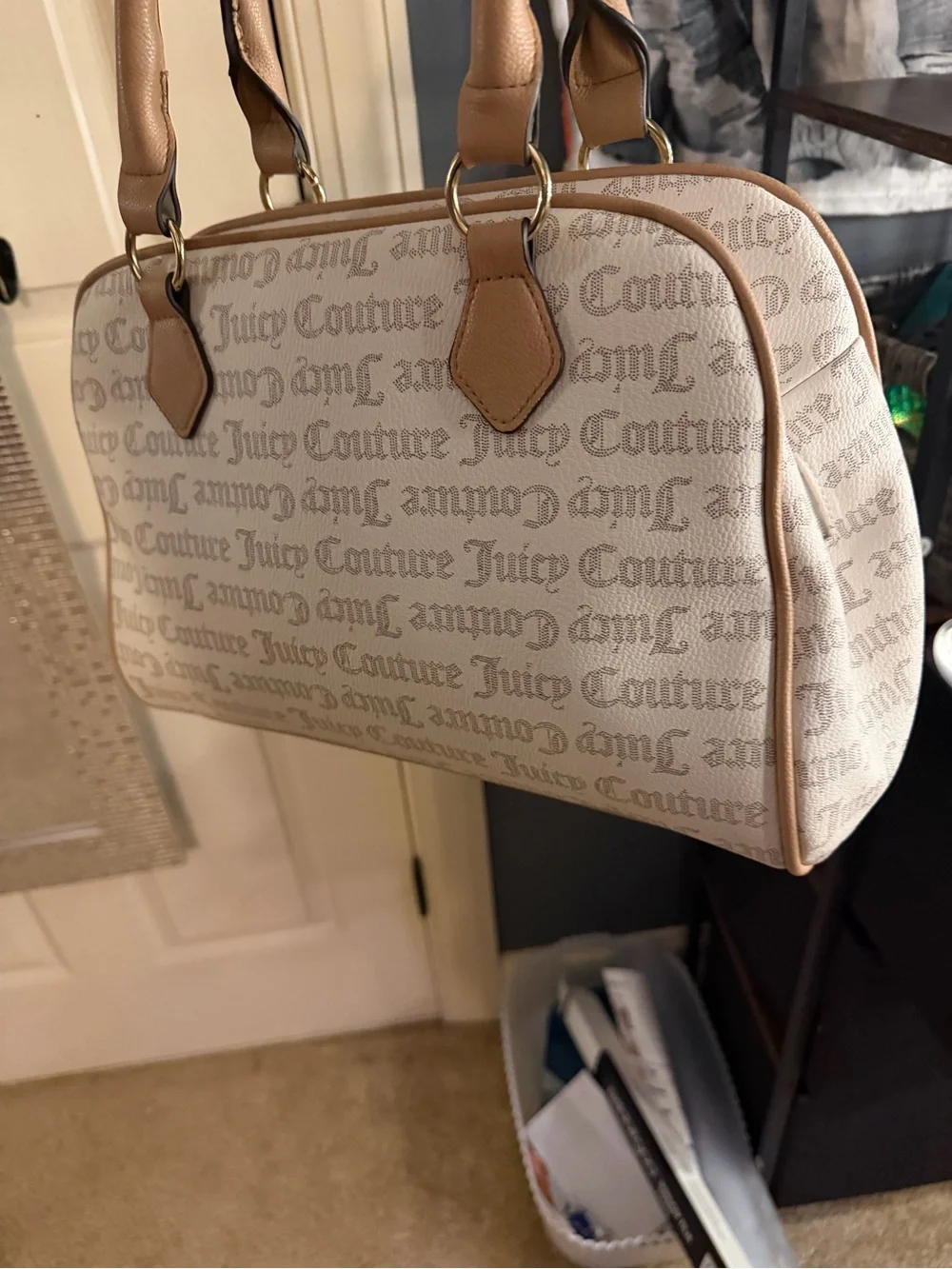 JUICY COUTURE DAYDREAM SATCHEL!